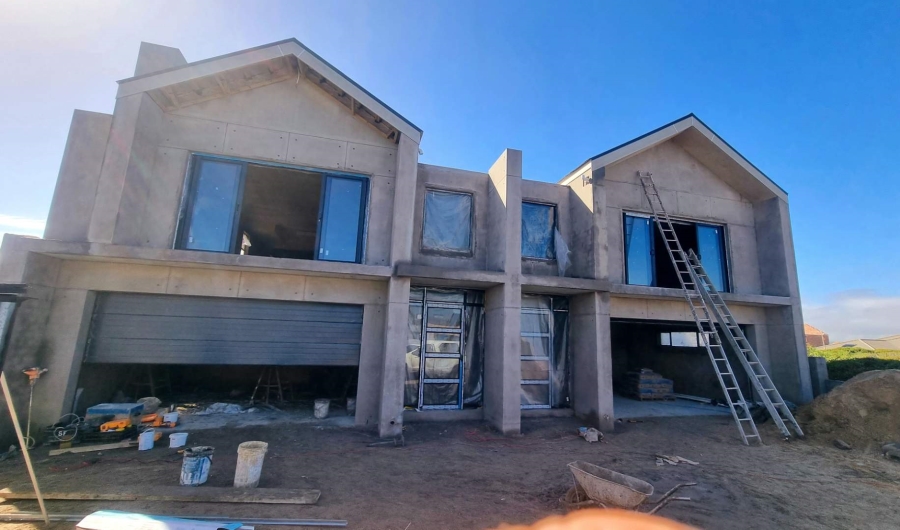 4 Bedroom Property for Sale in Yzerfontein Western Cape